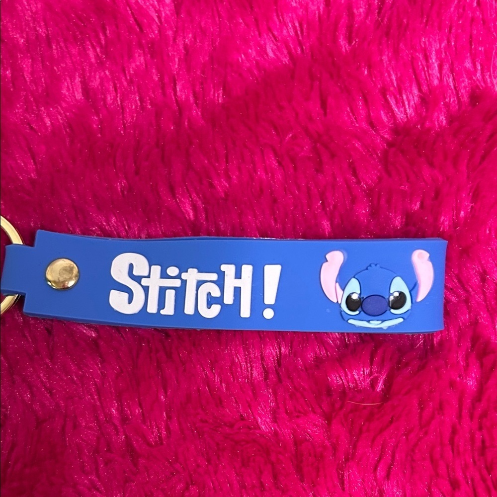 Stitch Blue Keychain - Picture 3 of 4